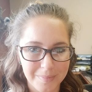 Meet your Posher, Hayley